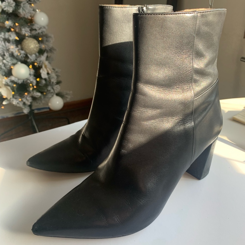 Black Leather Pointed Toe Boots